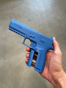 P320